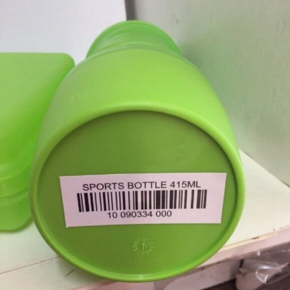 TUPPERWARE SPORTS WATER BOTTLE & Sandwich Keeper On The Go Set - Lime Green New! - Picture 3 of 3